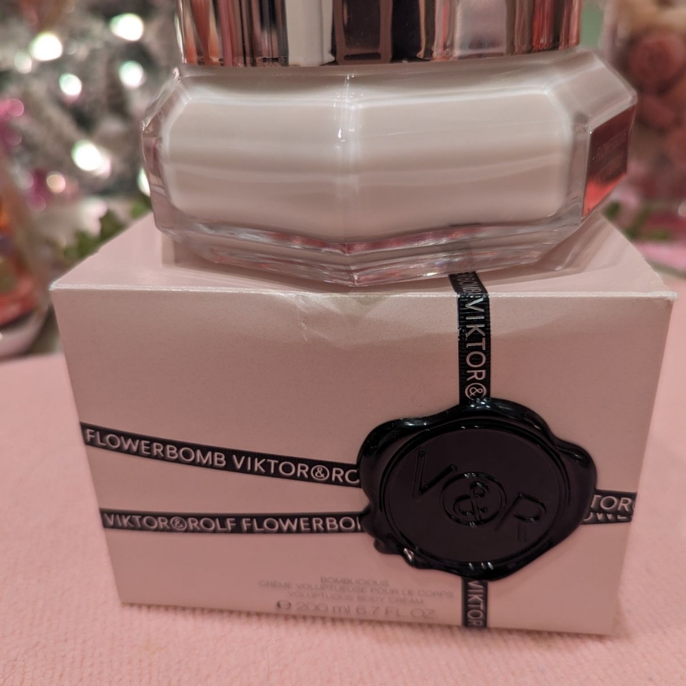 Flowerbomb Perfume Body Cream
